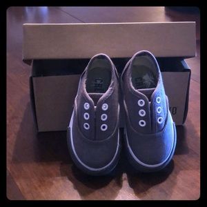 Gray unisex Crevo toddler shoes, barely worn